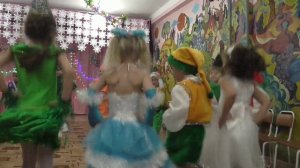 Музыкальная игра: "Холодно, замерзли руки"