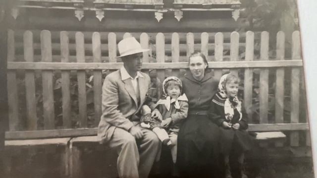 [МОЙ ДЕНЬ] Упаковала Посылку Для Бабушки, Смотрю Старые Фотографии, Скучаю По Бабушке И Детству ССС