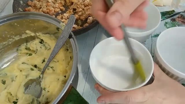 Картофельная запеканка с мясным фаршем. Если осталось картофельное пюре, приготовьте  вкусное блюдо