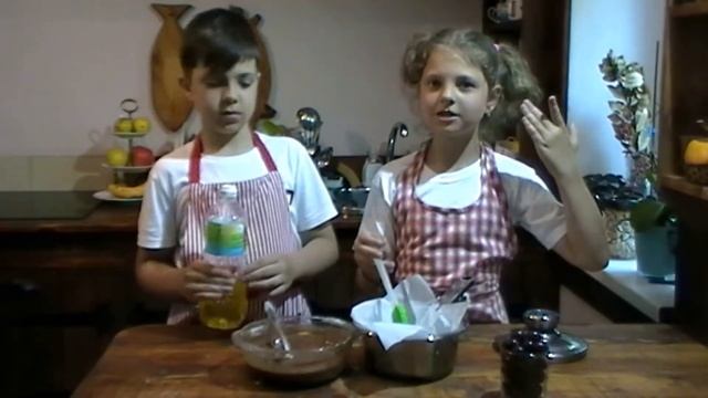 Шоколадный пирог с вишней в сковороде! Нежное лакомство для детей и взрослых!