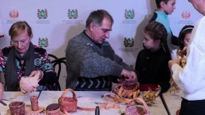 ПРЯМАЯ ТРАНСЛЯЦИЯ мастер-класса Плетение корзинки из бересты.