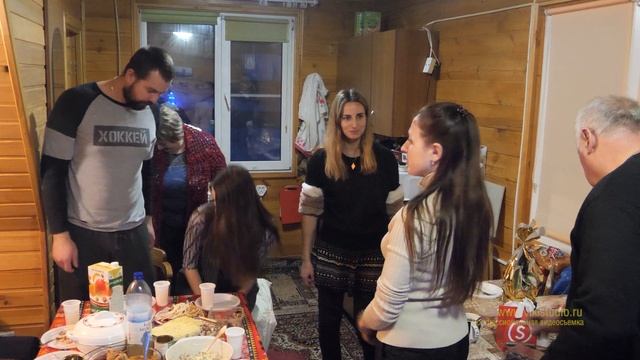 С Днем рождения, Лена! Ты так хороша, отметим твой праздник вместе! смотреть онлайн