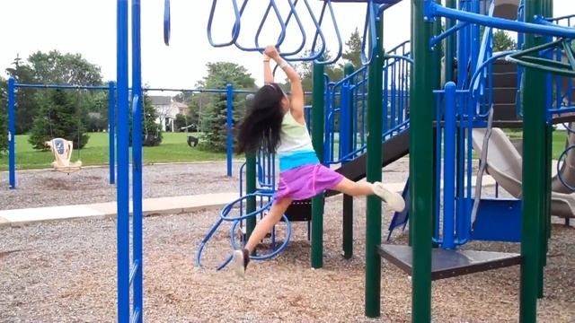 Monkey Bars Child Excercise Challenge - American Ninja Warrior Kid