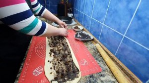 Очень вкусный пирог с маком и изюмом. Вы должны это попробовать!??