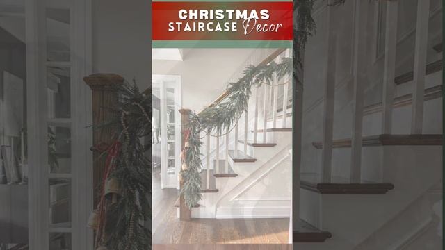 How you decorate your staircases at Christmas? Here is some ideas #christmasdecor