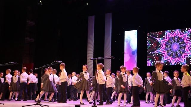 Вальс кадетів і паняночок перших класів на Spring панянки-фест 2019 смотреть онлайн