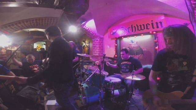 TOMCAT - Папа у меня фанат (26/12/15 SHWEIN Moscow) смотреть онлайн