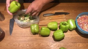 Фаршированные перцы, тушёные в томатном соусе