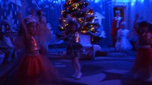 Новогодний танец звездочек в детском саду № 70 Кременчуг