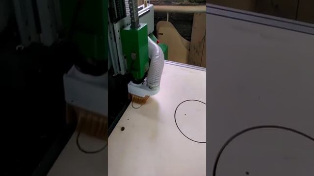 CNC. Раскрой фанеры на ЧПУ , у крестного на работе смотреть онлайн