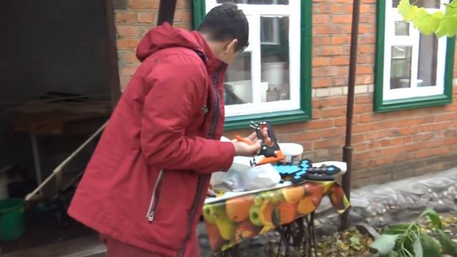 MINECRAFT IN REAL LIFE! How to beat Minecraft vs Real Life Realistic Minecraft texture pack