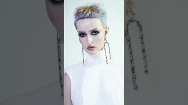 ЖЕНСКИЕ СТРИЖКИ 2023 #женскиестрижки2023 #женскиестрижки смотреть онлайн