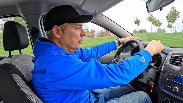 Не жрет, а нюхает топливо | Renault Sandero StepWay 2021 смотреть онлайн