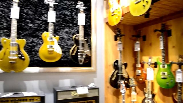 10. Жизнь в США - Гитар центр - магазин музыкальной техники - часть 1 смотреть онлайн