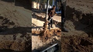 Мини-экскаватор #Ямобур в работе. Мини экскаватор #бурит под забор Белоостров Ленинградская обл.