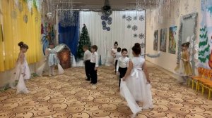 Танец  "Метелица" подготовительная  группа