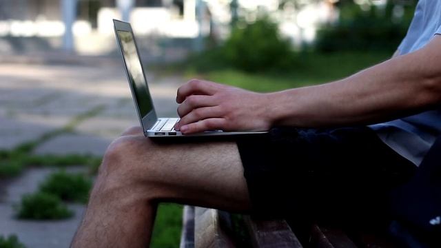 Лучший ноут за 20к. MacBook air 2013. смотреть онлайн