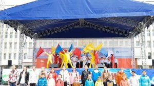 11. А ну ка песню нам пропой, весёлый ветер