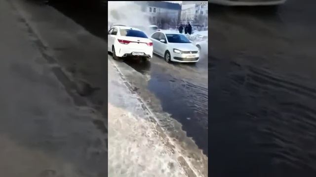 13 человек пострадали после аварии на теплотрассе в Новосибирске