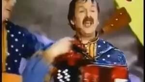 Кристалл балалайка - Девчёнки полюбили не меня