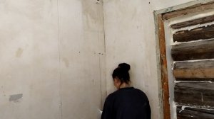 РЕМОНТ СТАРОГО ДОМА/4 серия/СПОСОБ КРЕПЛЕНИЯ ГИПСОКАРТОНА К СТЕНЕ БЕЗ ПРОФИЛЕЙ/НУ ВОТ???
