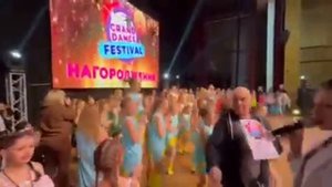 Ребята, мы заняли 1 МЕСТО!! Видео танца загрузить не могу (извините).Поздравьте нас лайками?