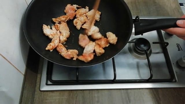 Как приготовить филе индейки / Простой рецепт за 15 минут смотреть онлайн