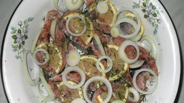 Рыба в фольге на сковороде