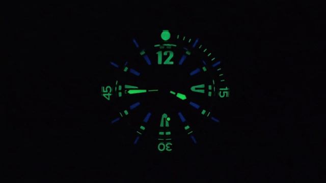 (4K) LUM-TEC 300M-1 DIVER WATCH REVIEW смотреть онлайн