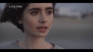 Красивая реклама с Лили Коллинз