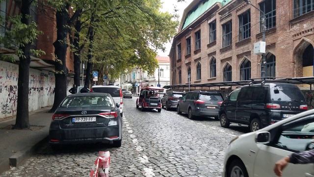 16.10.2022 Tbilisi. Старый город. Улица Вахтанга Беридзе смотреть онлайн