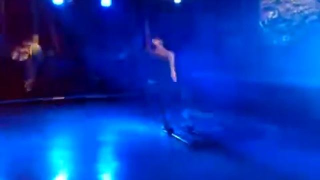 Танцы в клубе на лыжах ? смотреть онлайн