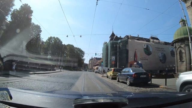 Западная Украина: г. Львов (Lviv). Улицы Львова . Высокий замок #1