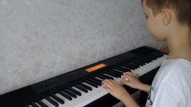 SOFT MOZART Winter Recital 2019-2020 Makar 9 plays B Berlin Marching Piglets смотреть онлайн