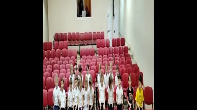 Синхронизируем в один темпоритм движение рук и скороговорку. Развиваем межполушарное взаимодействие