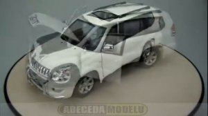 toyota land cruiser prado white cararama 24