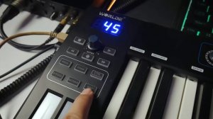 UNBOXING & REVIEW Midi Controller Murah - WORLDE Blue Whale 49