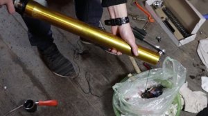 замена сальников вилки на ямаха р6 06-15 год / yamaha r6 как разобрать вилку