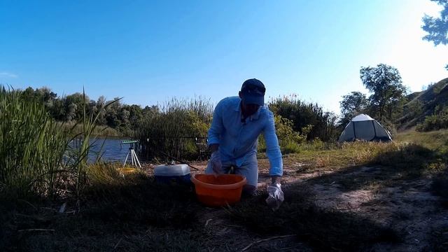 Как комфортно налепить шаров для прикормки. Советы по стартовому закорму на рыбалке. Лайфхак