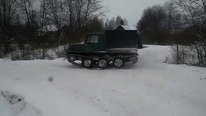 Самоделка на гусеничном ходу.