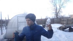 Сделал ракету из бутылки и газа / первый запуск взлетит  ли ?