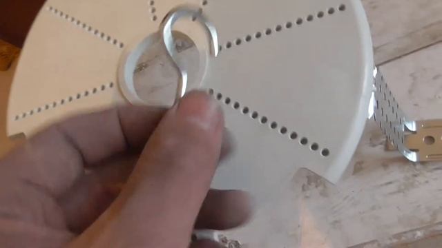 натяжные потолки своими руками (установка платформы под люстру) смотреть онлайн