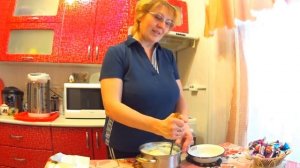 Живём в деревне. Подлива с мясом как в СССР! Покушать вкусно, чтобы согреться.