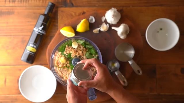 Double Garlic Macadamia Nut Pesto смотреть онлайн