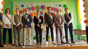 Папа... Весь зал в слезах. Песня про папу. Последний звонок