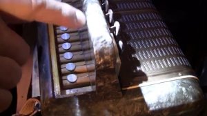 Баян и гармонь : как выровнять кнопки на грифе, если они одна выше другой  ( ремонт в Германии )