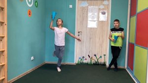 Игры с теннисным мячом для детей и подростков)