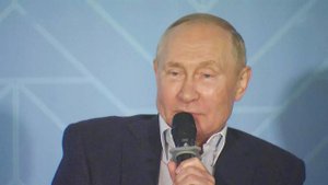 Владимир Путин на Камчатке принял участие в Молодежном экологическом форуме