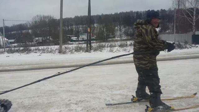 Электролыжи. Этот дедуля сделал наш день! смотреть онлайн