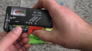 Тестер для батареек универсальный.